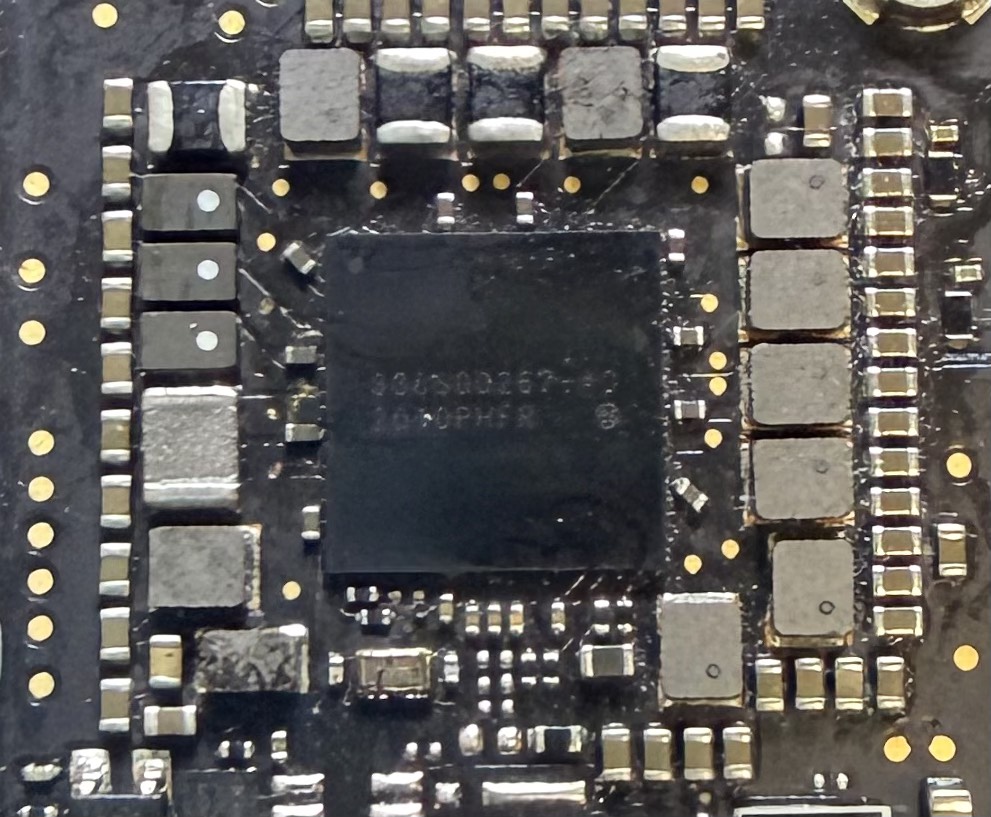 電源管理IC(PMU)クローズアップ MacBook Air A2179